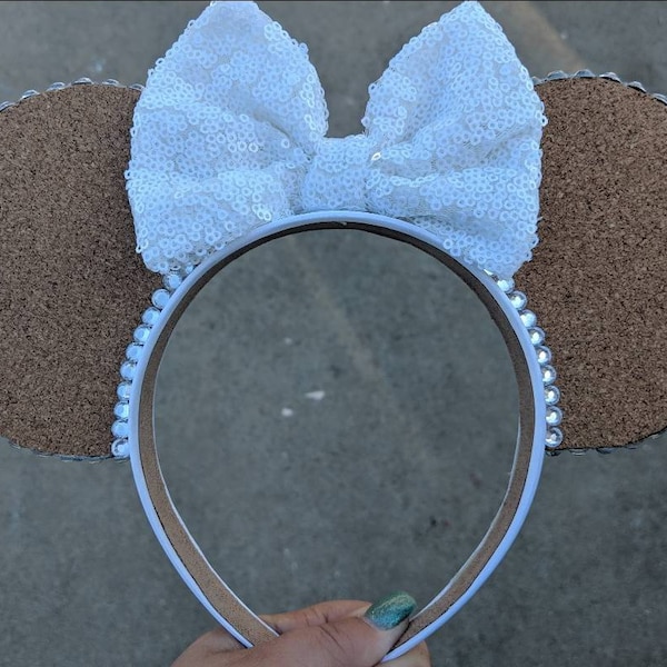 Cork board Mickey mouse Minnie mouse ears for Disney pins