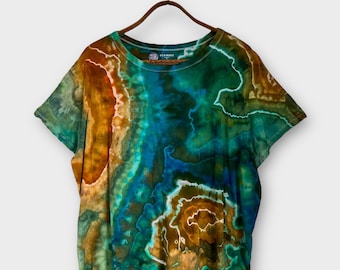 2X Women’s Earthy Geode Tie Dye T-Shirt, Blue, Green & Gold Agate Ice Dye Tee
