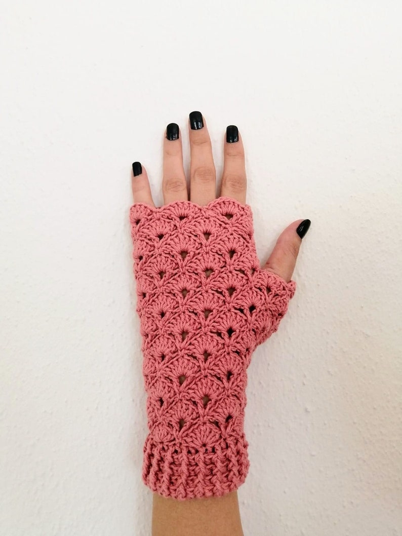 Fingerless Gloves Crochet Pattern, Crochet Pattern, Crochet Gloves Pattern, Fan Gloves Crochet Pattern, Fingerless Gloves, Pdf Pattern image 8