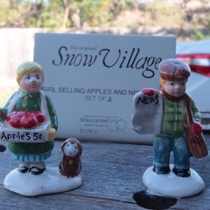 DEPARTMENT 56 Girl Selling Apples And News Boy Set of 3 The Original Snow Village #5129-2