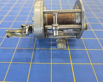 R53 VTG Pflueger Supreme Bait Casting Fishing Reel