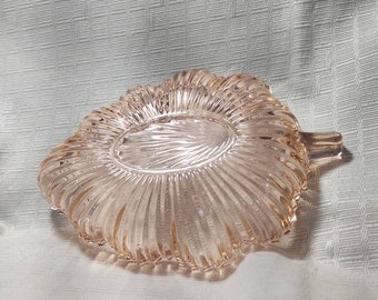 Federal Glass 1940&#39;s Leaf Shaped Dish, Blush color