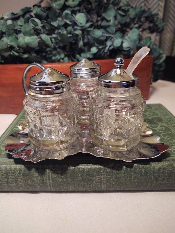 Mason Fruit Basket Shaker set with tray r (TRE) Mason Fruit Basket Shaker set with tray r (TRE)