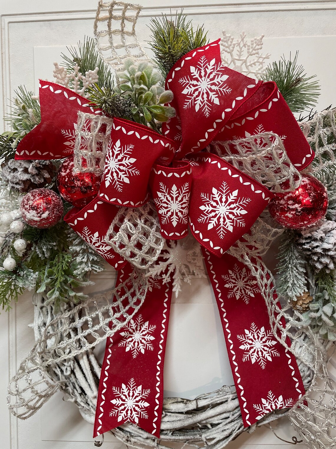 Snowy Christmas Wreath 