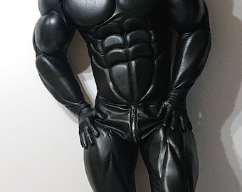 Traje muscular para cosplay de piel sintética negra.