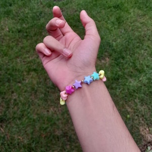 Bracelet étoile arc-en-ciel pastel épais