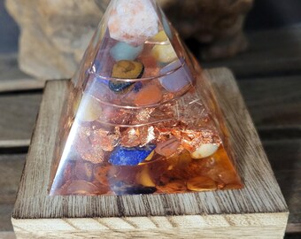 Orgonite Pyramid (Sunstone and Sacred Geometry)