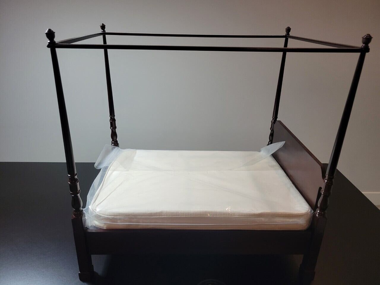 Bombay company 2024 canopy bed