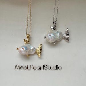 強い光沢の金魚模様のバロックパールネックレス。ファイヤーボールバロックパールネックレス。