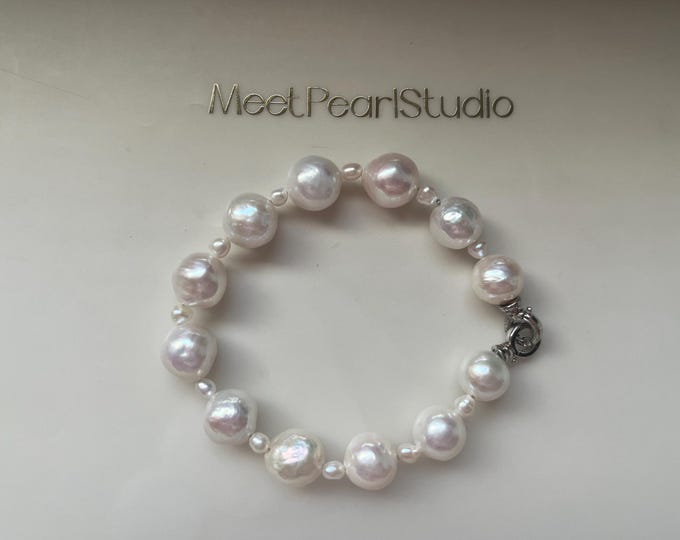 High luster 9-10mm baroque pearl bracelet.