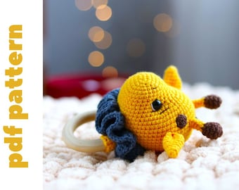 crochet giraffe rattle pattern. crochet amigurumi rattle tutorial. DIY baby shower gift. crochet toy for baby. gift for baby.