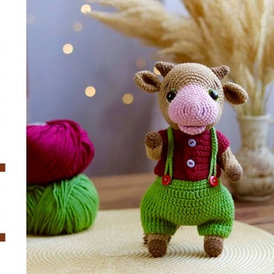 crochet bull pattern. crochet cow pattern. DIY stuffed animals amigurumi pattern. cute farm animals crochet tutorial