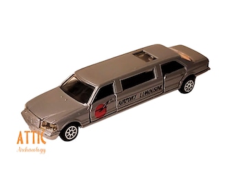 1/18 Scale 1999 Lincoln Limousine Vintage Sunstar | Diecast