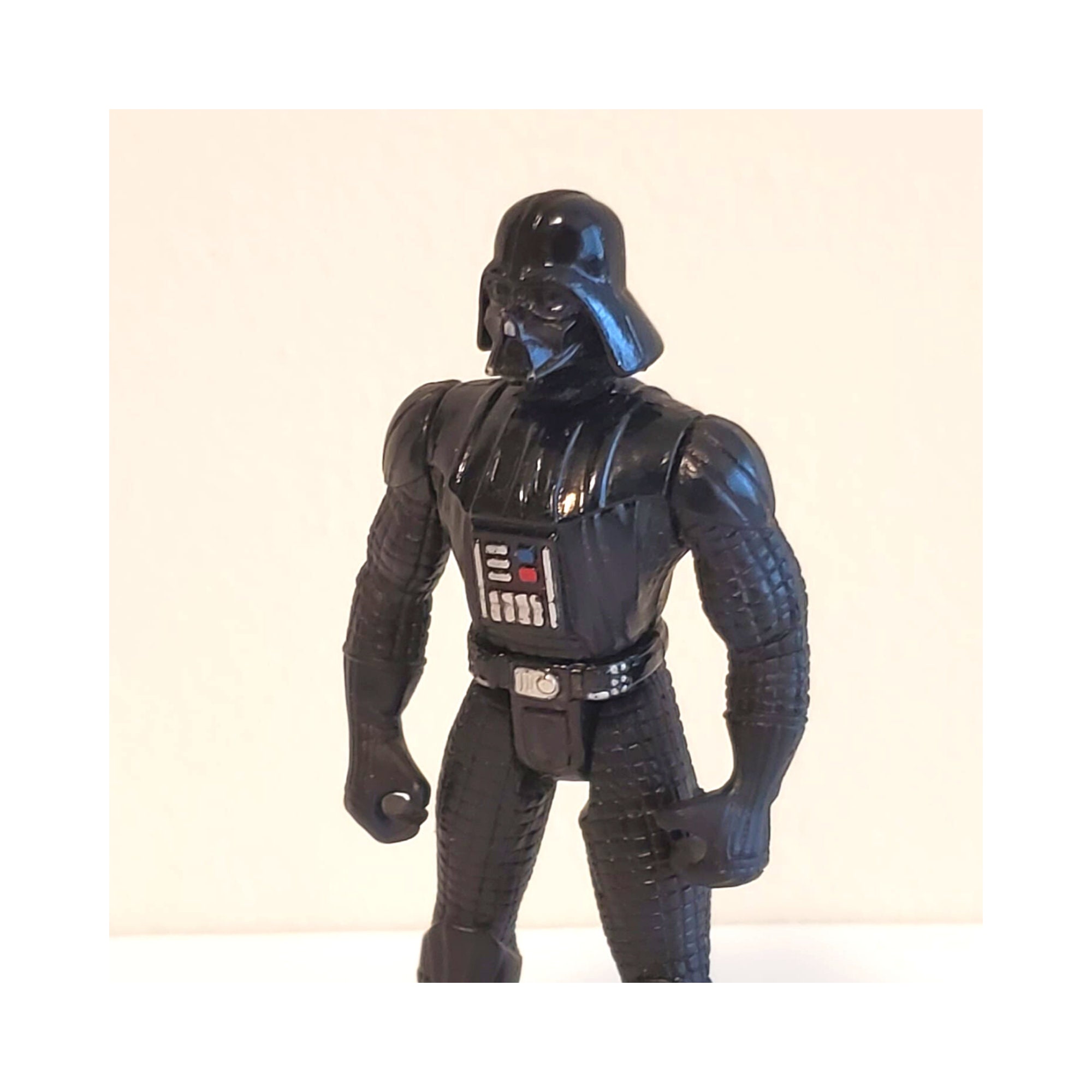 Vintage 1995 Kenner Darth Vader Figure, 4