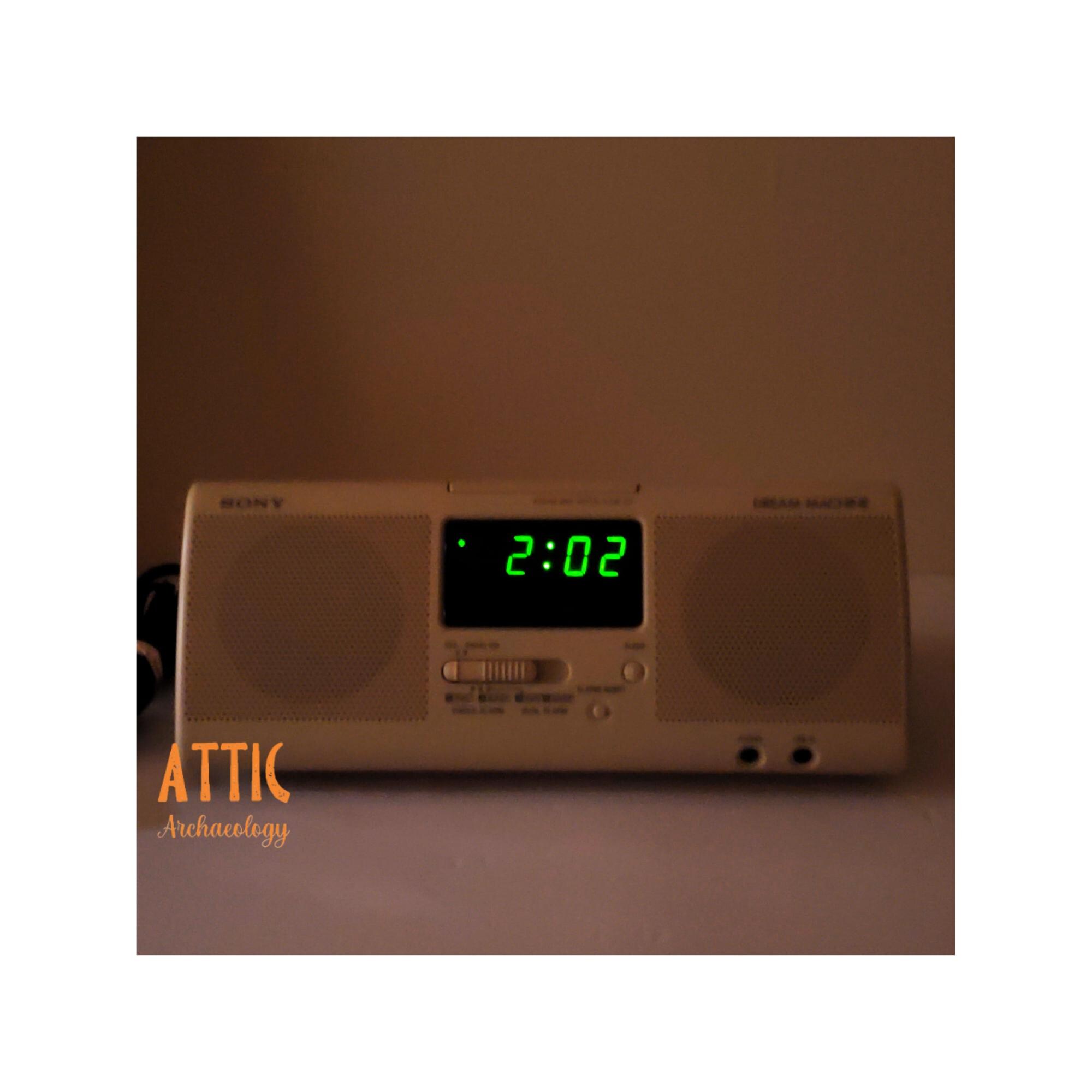 Vintage Sony Dream Machine White Clock Radio Stereo, Green LED