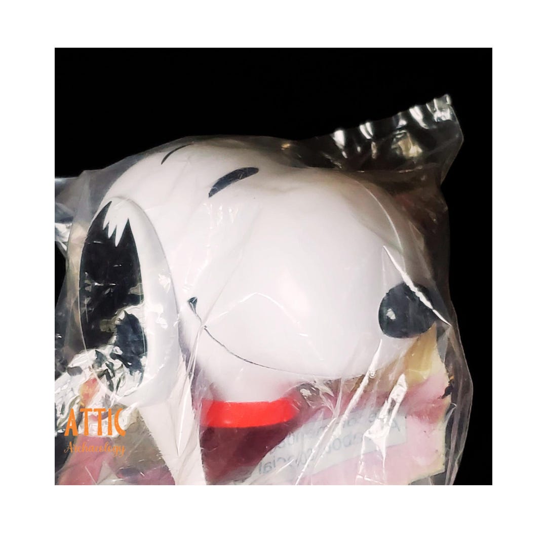 Vintage 1990s Snoopy and the Gang Collectible Toy, Snoopy Head With ...