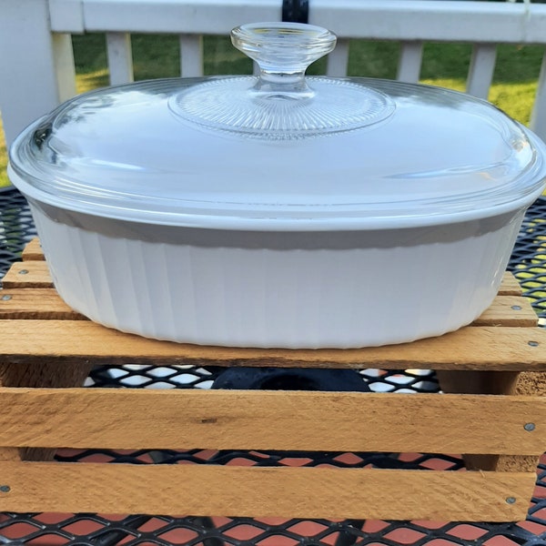 Vintage 1980s -- 2nd Embossed Stamp -- Corning Ware -- French White -- 1.8 Liter Casserole Dish -- F-12-B -- Pyrex F12C Lid