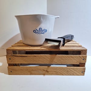 Vintage 1960s--Corning Ware--Blue Cornflower--Blurry Blue Ink Stamp -- 1 quart/4 Cup Saucemaker with Corning Ware Handle -- P-55-B -- No Lid