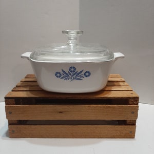 Vintage 1958 -- Corning -- Blue Cornflower -- Pyroceram -- B-28 -- 1.5 Quart Casserole Dish -- Pyrex A7C Lid