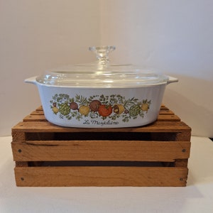Vintage 1980s -- Block Stamp -- Spice of Life -- Corning Ware -- 2 Quart -- A-2-B -- 41 -- Casserole Dish -- Pyrex A9C lid
