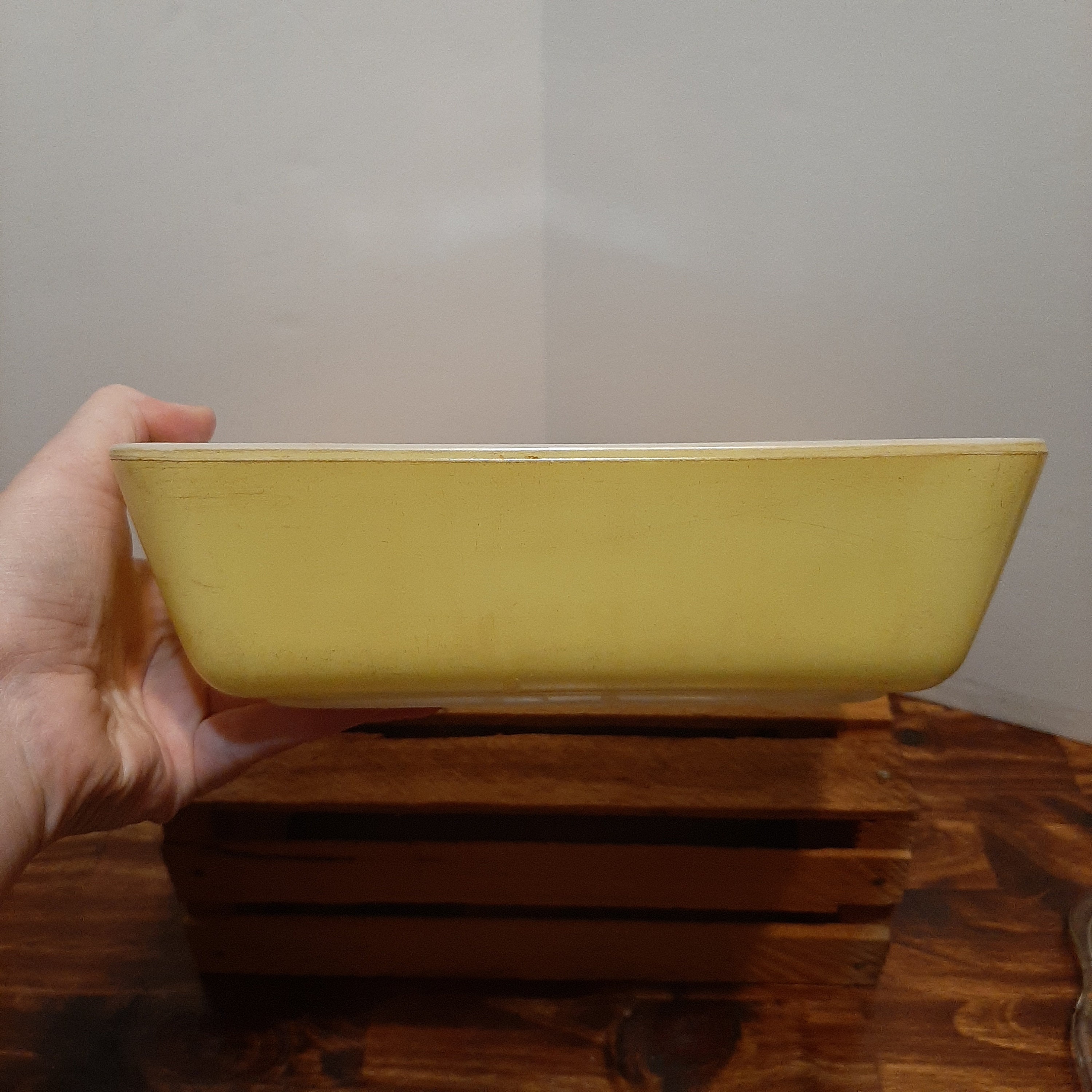 Vintage 1940s -- Pyrex -- Primary Yellow -- 503-B -- 1.5 Quart ...