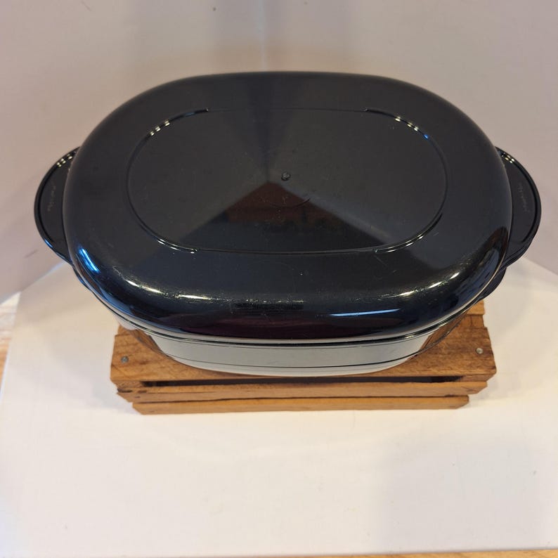 Vintage 1990s -- Tupperware -- Tupperwave 200 -- 1.5 L Oval Stack ...