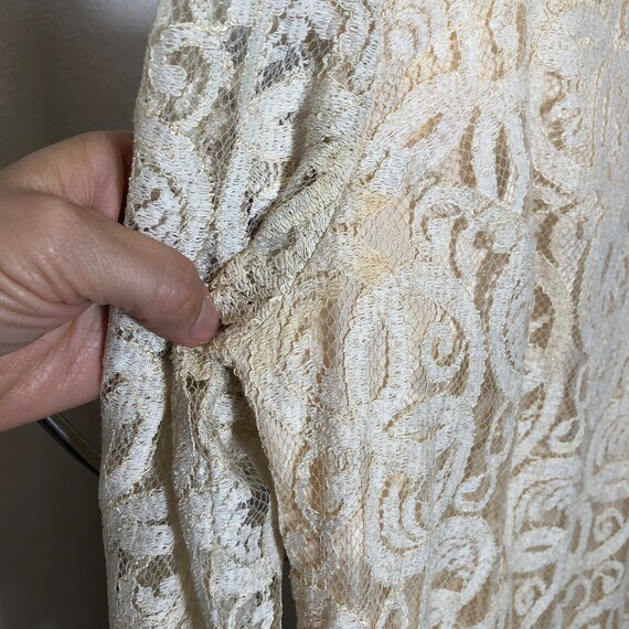 Vintage 60s Mini A-Line Lace Wedding Dress- Back … - image 10