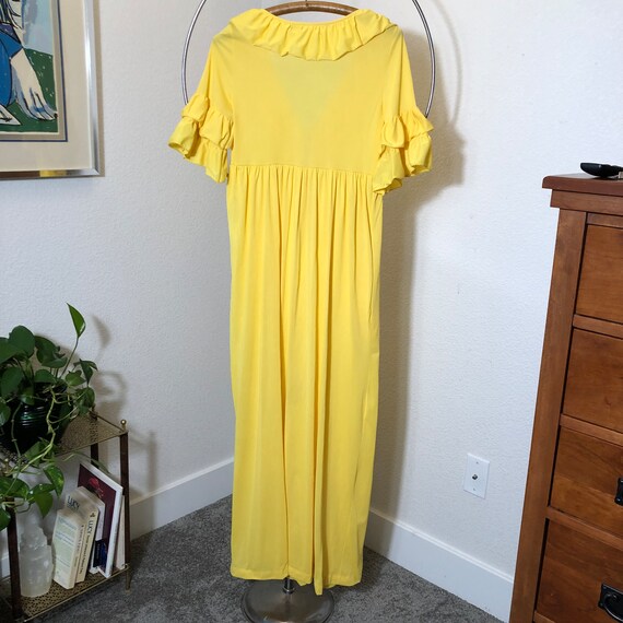 Vintage Yellow Ruffled Negligée Robe with Empire Wais… - Gem