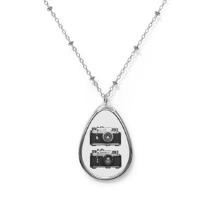 Collana ovale vintage con macchina fotografica, gioiello fotografico, regalo per fotografi, ciondolo unico, collana per amanti della macchina fotografica