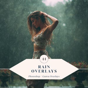 Puede incluir: Una mujer con un top y falda florales bajo la lluvia, con el texto "44 Rain Overlays" y "Photoshop / Canva Overlays" en una pancarta. La imagen tiene una estética suave y natural, centrada en el sujeto.