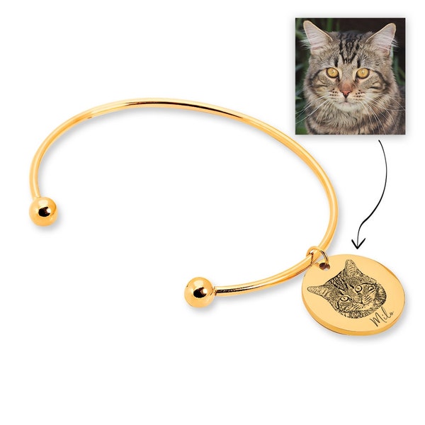 Personalized Cat Portrait Bangle - Custom And Minimalist Jewelry for Women - Cute And Engraved Pet Bangle - Linked Chain Bangle