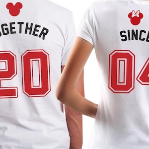 Juntos desde 2004, casais definem arquivos cortados | Cricut | Silhueta camafeu | SVG | Arquivos de corte digital | PDF | Eps | DXF | PNG | Mickey e Minnie