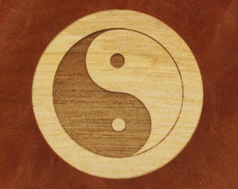 Pinnwandmagnet aus Holz "Yin und Yang" / Kühlschrankmagnet