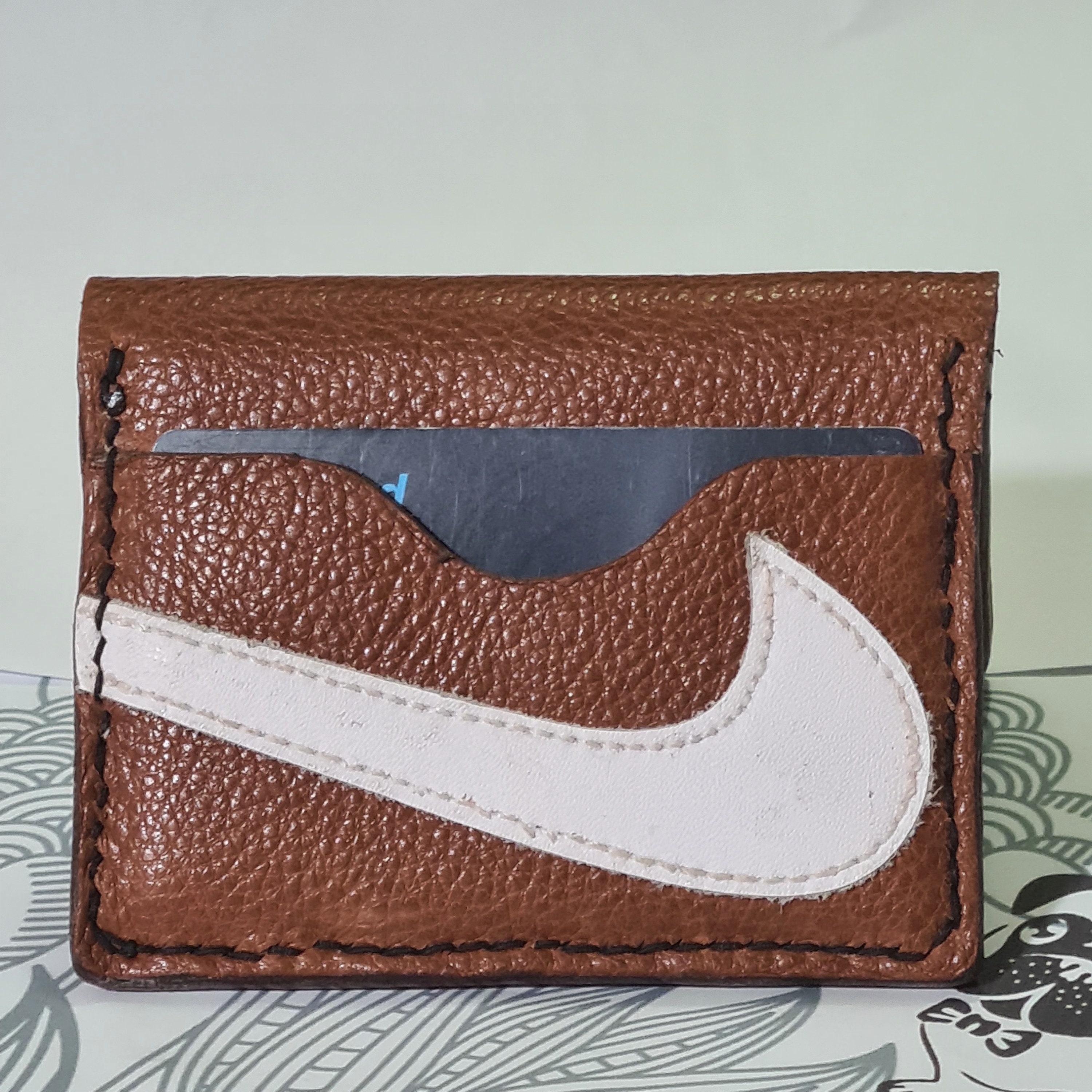 Nike Sportswear Futura 365 Cross-body Bag (3L). Nike ID