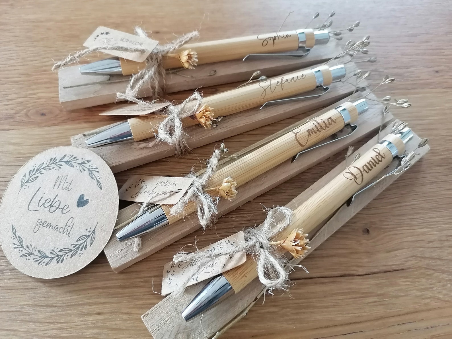 Herz & Heim® LED Kugelschreiber Mit Namensgravur – Persönliches Geschenk In Grün, Made In Thüringen