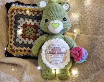Taylor Swift Inspired Crochet Bear: Folklore Betty's Garden Plush, Cottagecore Decor, Unique Gift for Swifties, Cute Handmade Amigurumi Toy