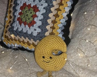 Crochet Moon Friend Pattern, DIY Celestial Amigurumi (Digital Download)