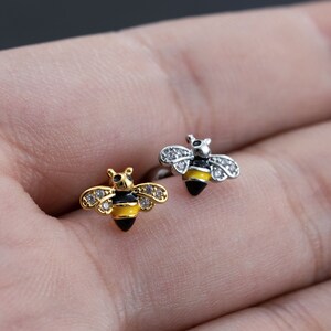 20G Bee Stud Earrings, Ear, Cartilage, Helix Earring, Tragus ,Stud Earrings,Best gift for her