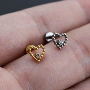 16G Heart style Labret Piercing,Cartilage earring,Tragus,Helix Earring,Conch piercing,Cartilage piercing,Labret,CZ Labet,Best Gift
