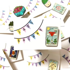 Spilla smaltata con carta dei tarocchi - la margarita