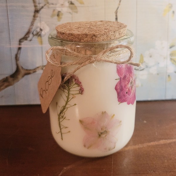 Handmade Pressed Flower Candle, 6 oz, Soy candle with Essential Oil, Home Décor, Unique Gift, Botanical Candle