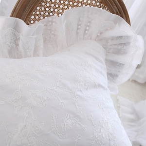 White Embroidered Cushion Covers, Square Cotton Lace Throw Pillow Covers With Ruffled For Sofa ,Farmhouse Home Décor