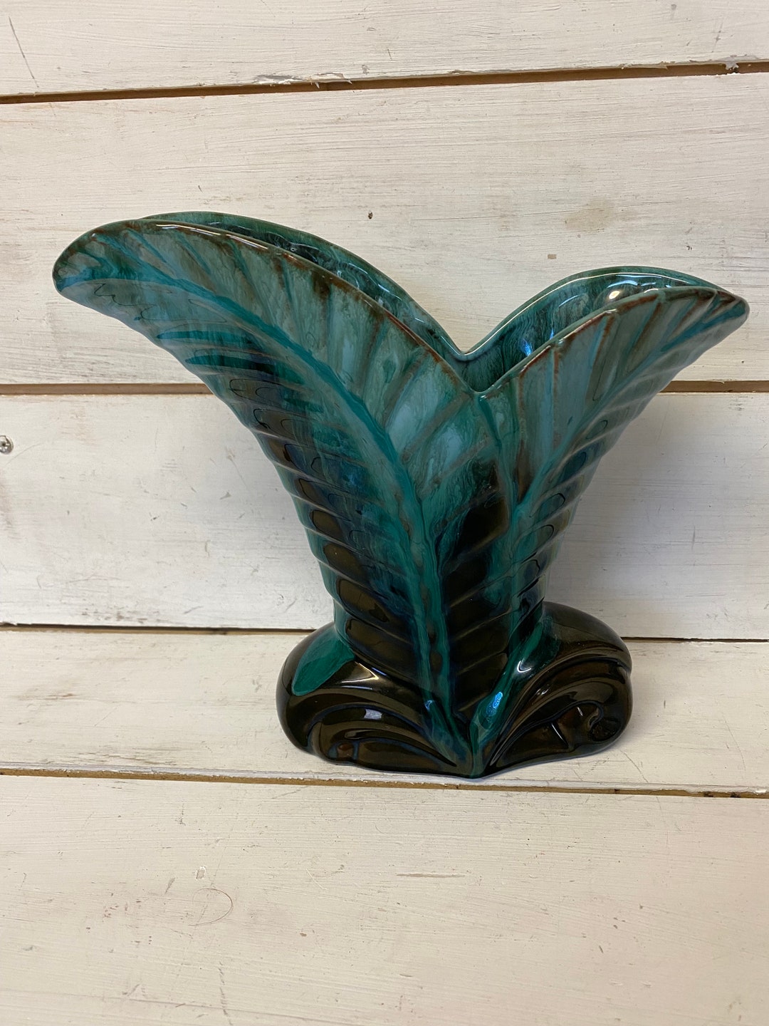 Vintage Canadian Blue Mountain Pottery Leaf Vase Etsy