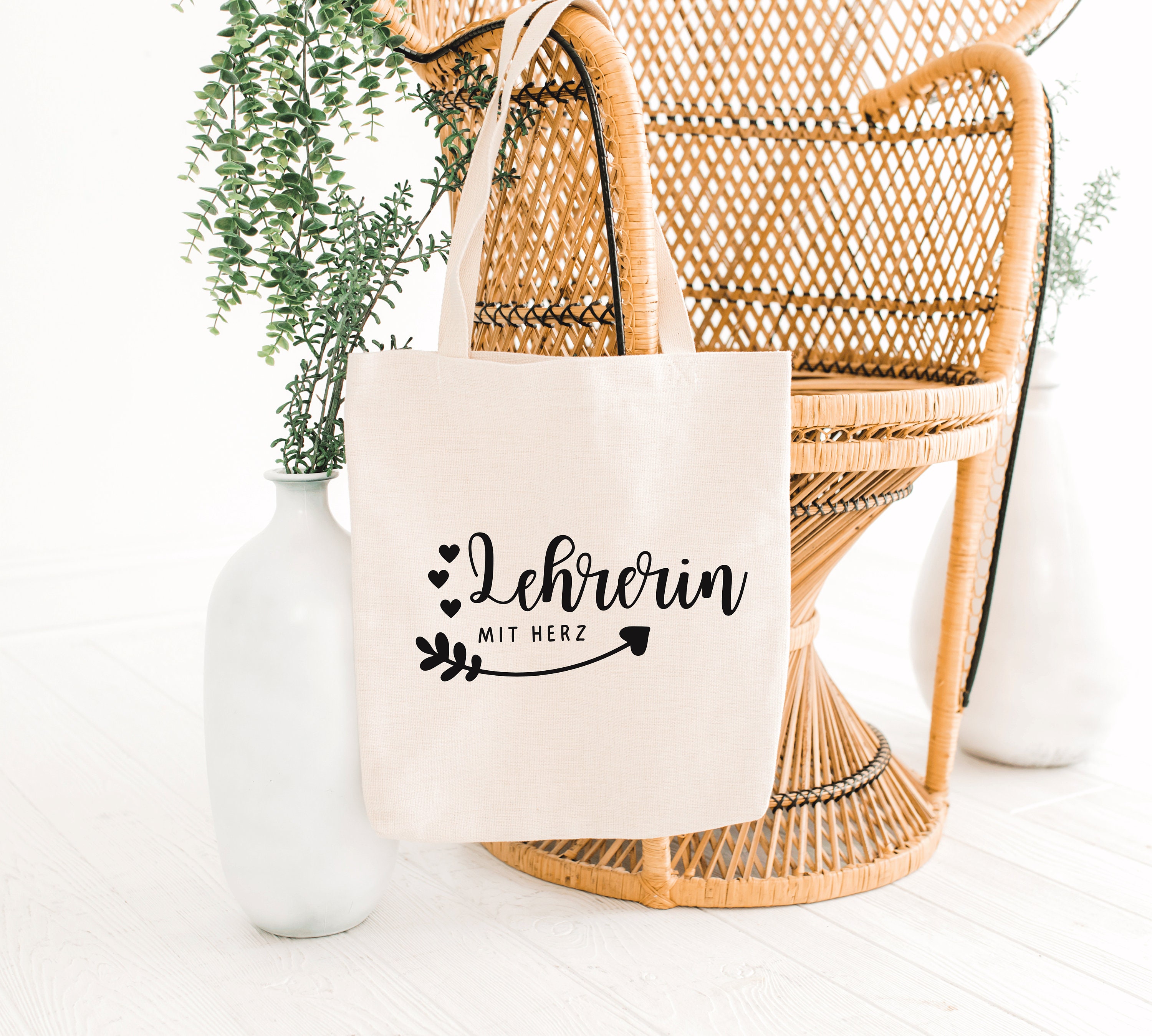 Personalisiertes Abschiedsgeschenk Für Lehrerin – Baumwolltasche Mit Herz & Name, 42x38 Cm, Von Shirtracer