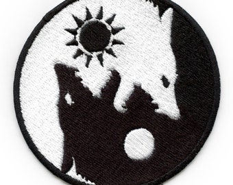 Parche con símbolo de Lobo Yin Yang, cultura china, bordado, hierro en AD1