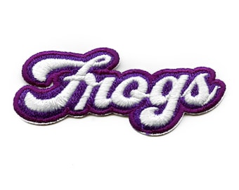 Parche bordado termoadhesivo con el logotipo de los Frogs, ideal para aficionados a los equipos deportivos universitarios.