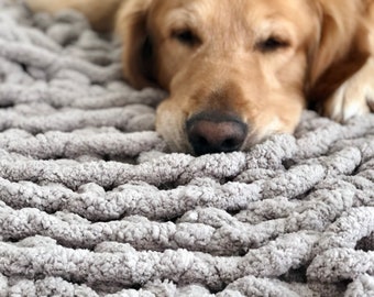 Soft pet mat. Stylish, cozy and washable bed for dogs or cats.
