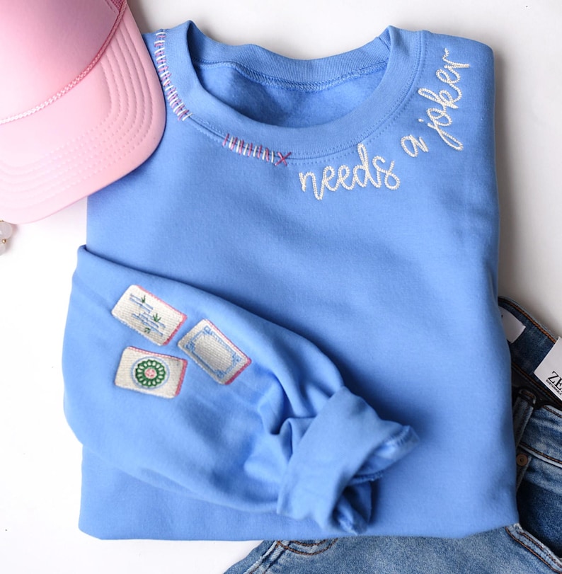Mahjong bestickt und handgenähtes Sweatshirt, Braucht einen Joker, Mahjong Tiles, Girls Night Mahjong, Mahjong Crewneck Bild 2
