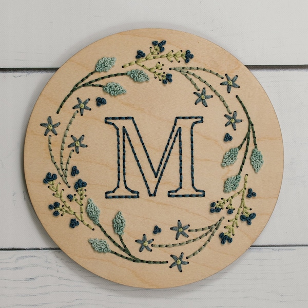 Floral Embroidery Kit, Personalized Gift, Floral Monogram, Wood DIY, Embroidery Blank, Flower Wreath, Beginner Embroidery, Custom Gift, DIY