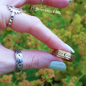 Moon and Stars Spinner Ring ~ Gold or Silver Stackable Band Rings, Anti Anxiety Worry Stress Fidget Meditation Spin Rotary Finger Jewelry